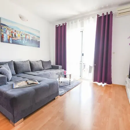 Donella Apartament *