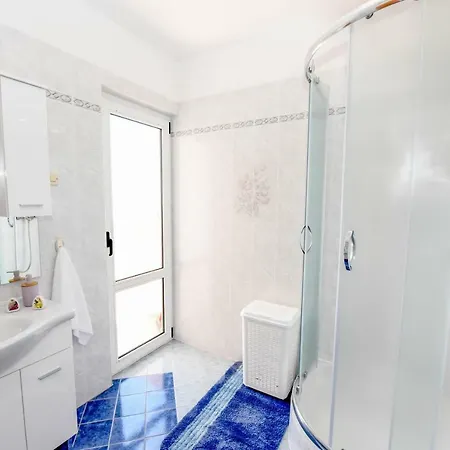 Donella Apartment *